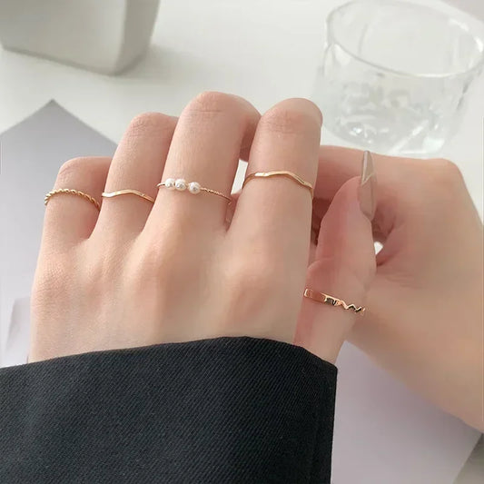 5 Teile/satz Mode Schmuck Ringe für Frauen Metall Hohl Runde Öffnung Finger Ring für Mädchen Dame Partei Schmuck Hochzeit Geschenke
