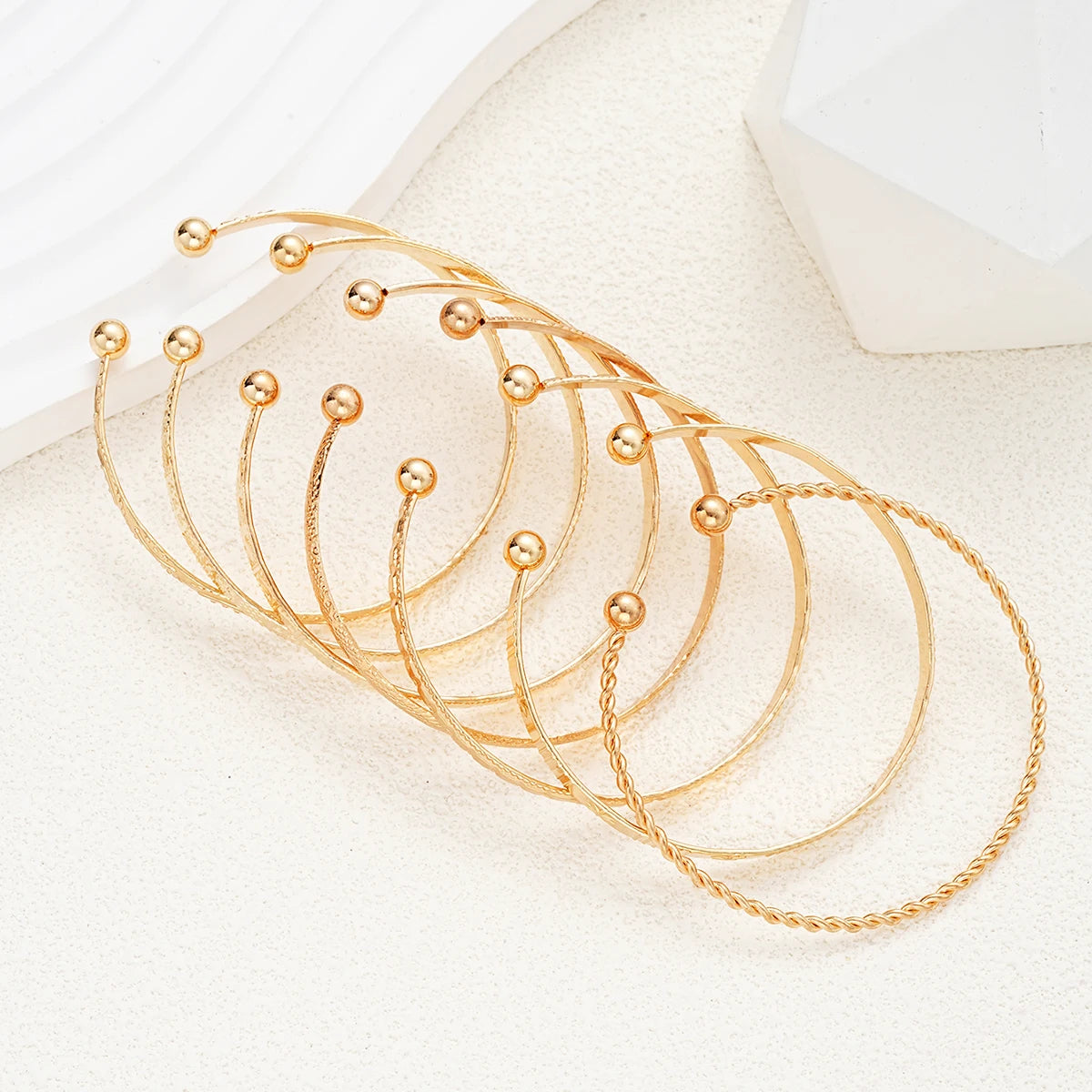 7 Teile/satz Punk Gold Farbe Armbänder für Frauen Streetwear Goth Herz Drucke Metall Design Offene Armreif Mode Schmuck Geschenke 2024