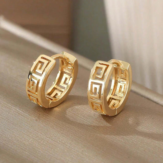 Gold Farbe Aushöhlen Kleine Creolen Für Frauen Silber Farbe Metall Spezielle Cut Out Geometrische Muster Frauen Ohrringe Schmuck