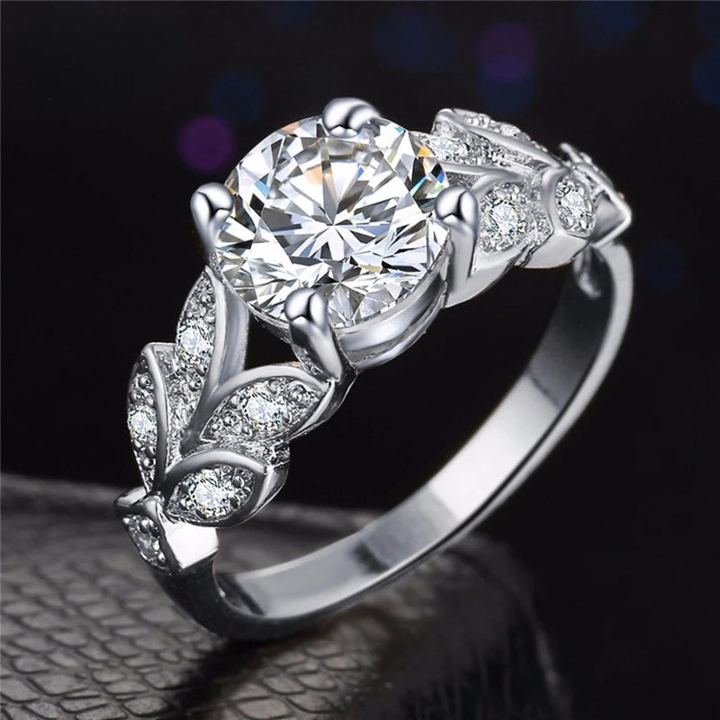 Exquisite Mode Silber Farbe Verlobungsringe für Frauen Mode Weiß Zirkon Steine Ring Jahrestag Braut Hochzeit Schmuck