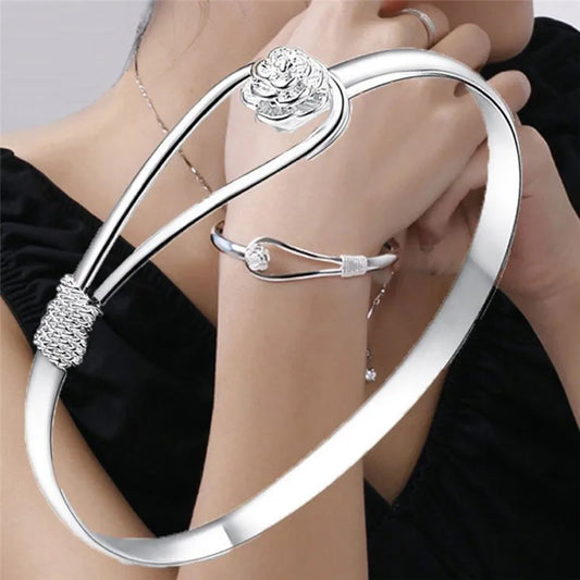 Heiße neue 925 Sterling Silber Armbänder für Frauen feine elegante Blume Armreif verstellbar Schmuck Mode Party Geschenke Studentin
