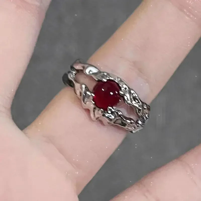 Verstellbarer Öffnungsring für Frauen, unregelmäßiger roter Kristallglas-Herz, ästhetische Ringe, Gothic-Tier-Spinnenring, kreativer Schmuck