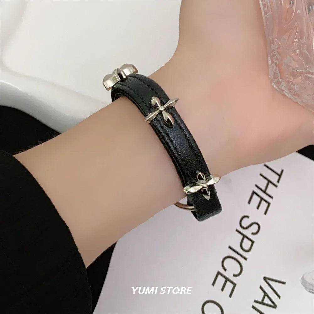 Neue Vintage Kreuz Armband Für Frauen Mode Punk PU Leder Einstellbare Armband Hot Girl Kpop Schmuck Coole Y2K Zubehör