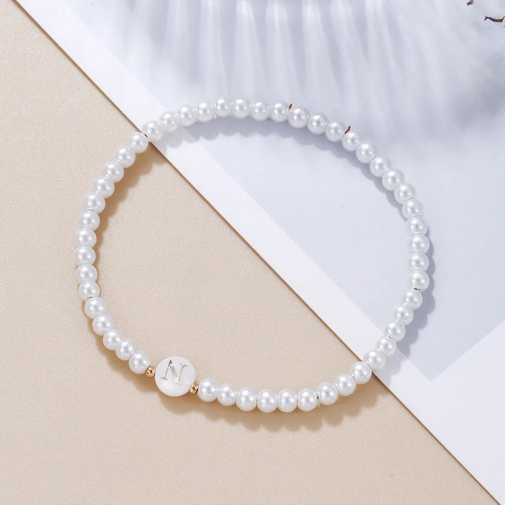 LATS Einfaches, vielseitiges 26-Buchstaben-Perlenarmband für Damen, modische elastische Perlenarmbänder, Handgelenkschmuck, Accessoires im Großhandel