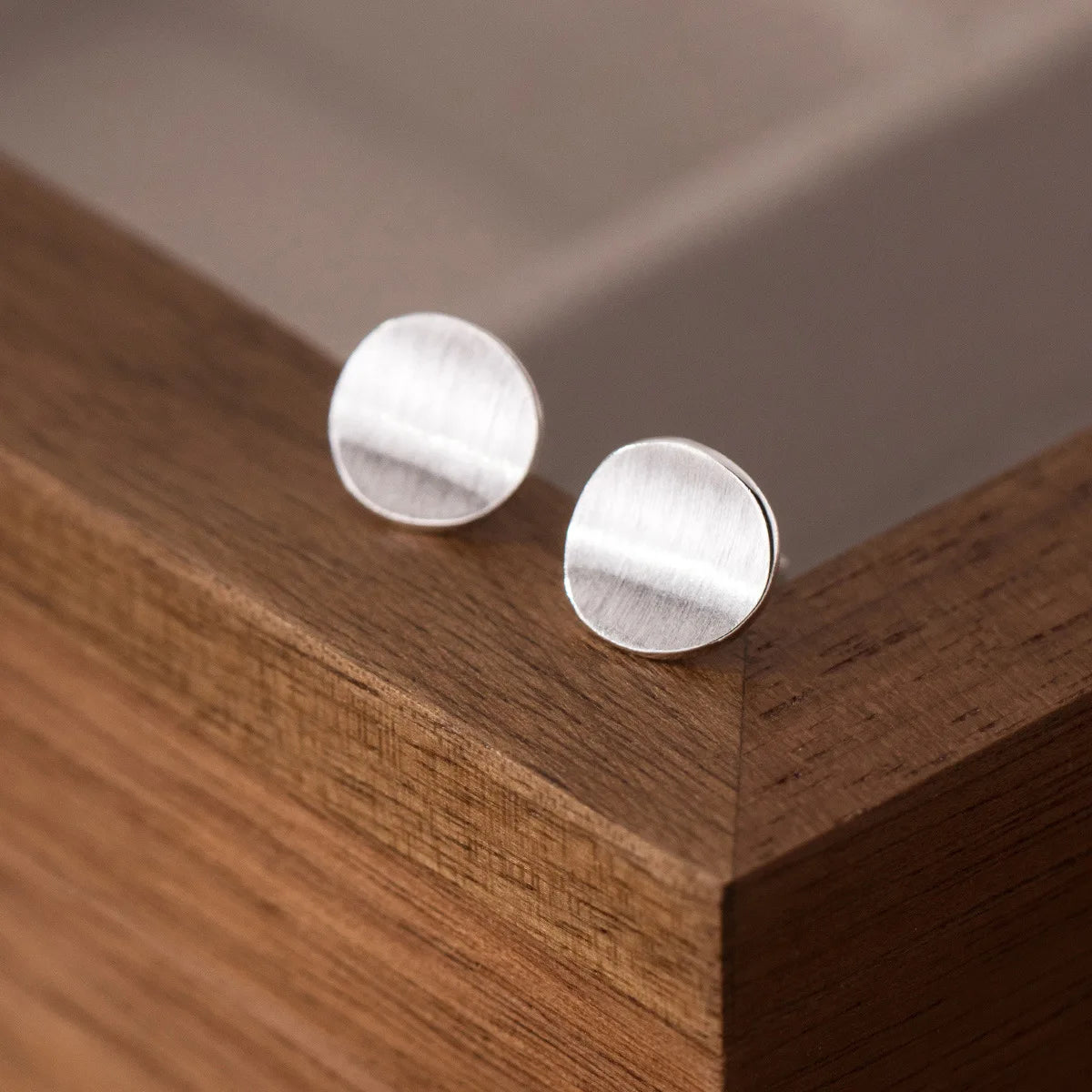 Rundes Piercing aus 925er Sterlingsilber mit Zuckerguss  Ohrstecker für Frauen, Hochzeit, Verlobung, Schmuck, Großhandel, Accessoires, Schmuck