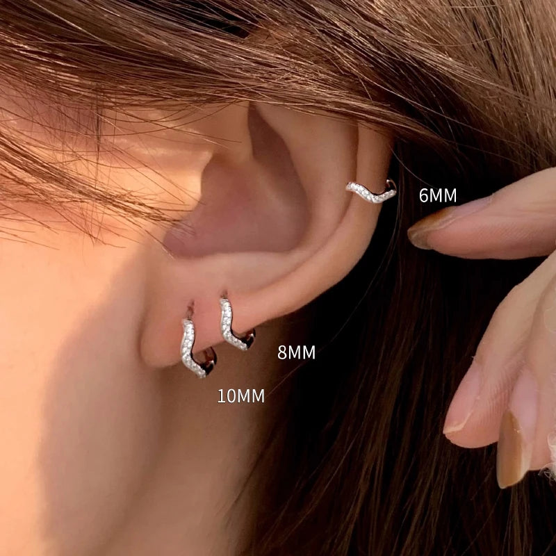 2PCS Edelstahl Minimal Wave Creolen Kristall Zirkonia Kleine Huggie Ohrringe für Frauen Piercing Schmuck