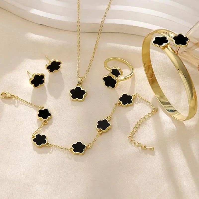 Lucky Fünfblättriges Blumenklee Ohrringe Halskette Ring Armband Fünfteiliges Set für Damen Modische Accessoires Partyschmuck