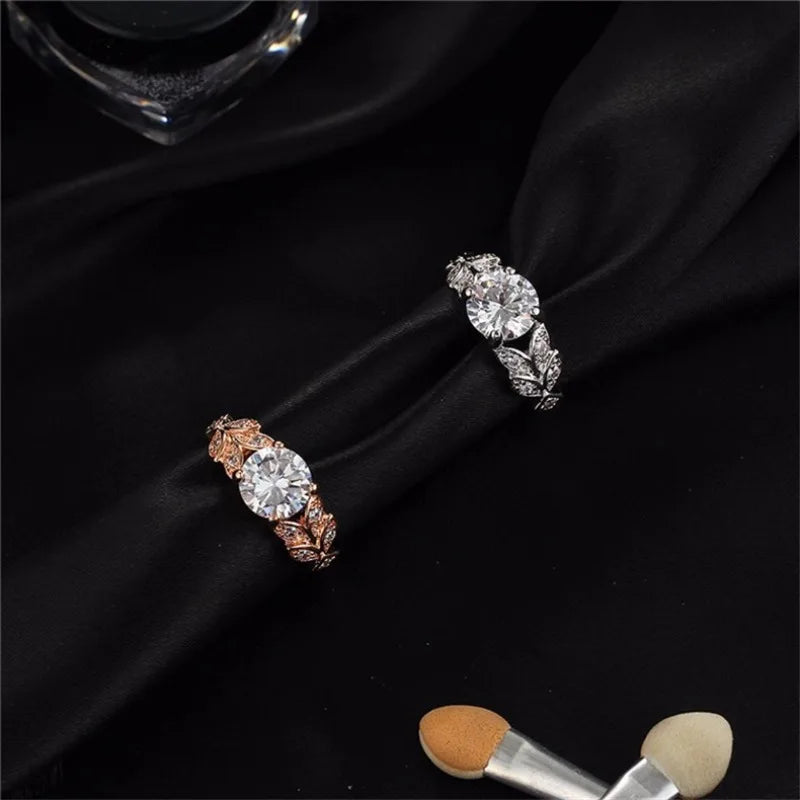 Exquisite Mode Silber Farbe Verlobungsringe für Frauen Mode Weiß Zirkon Steine Ring Jahrestag Braut Hochzeit Schmuck