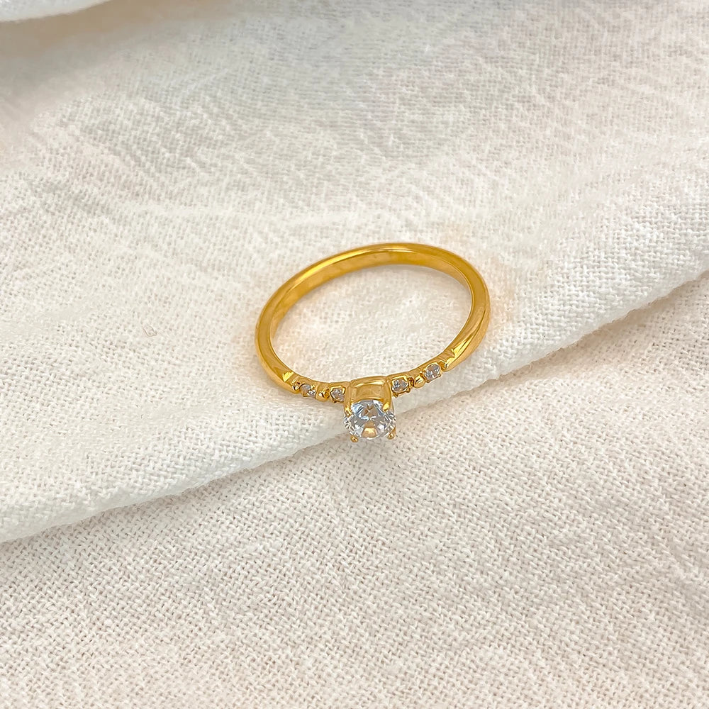 eManco Ehering Ewigkeit Ringe Frauen Brillante Runde Zirkonia Luxus Verlobungsring Dünne Elegante Weibliche Schmuck