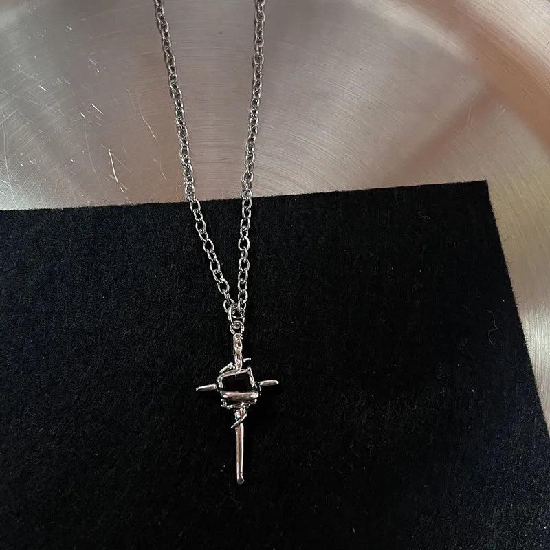 Punk Rock Schwarz Herz Kreuz Anhänger Kette Halskette Für Männer Frauen Coole Hip Hop Straße Vintage 90er Jahre Y2K Grunge Goth Zubehör