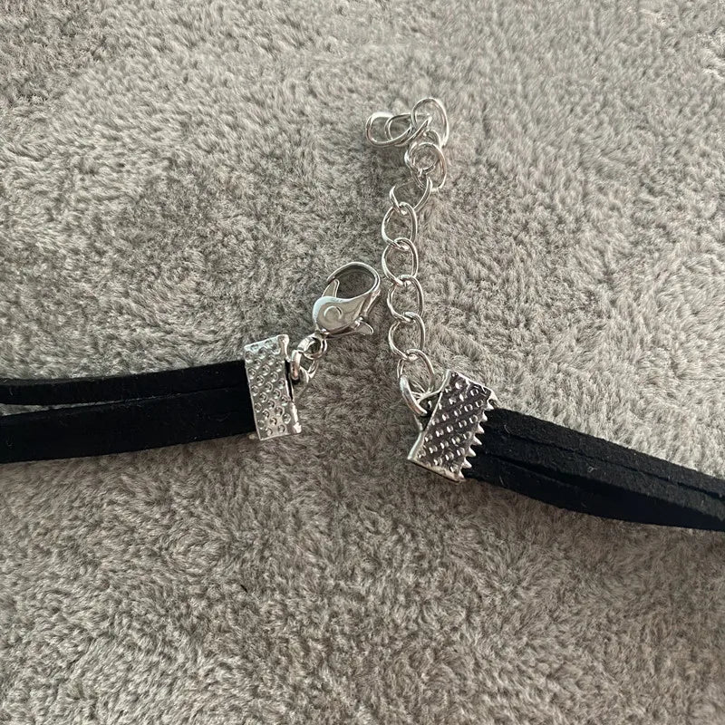 2025, Vintage-Halskette mit Schlangen-Anhänger für Männer und Frauen, modischer Gothic-Schmuck, bizarre religiöse Miko-Doppelkette, Halsband, einteilig