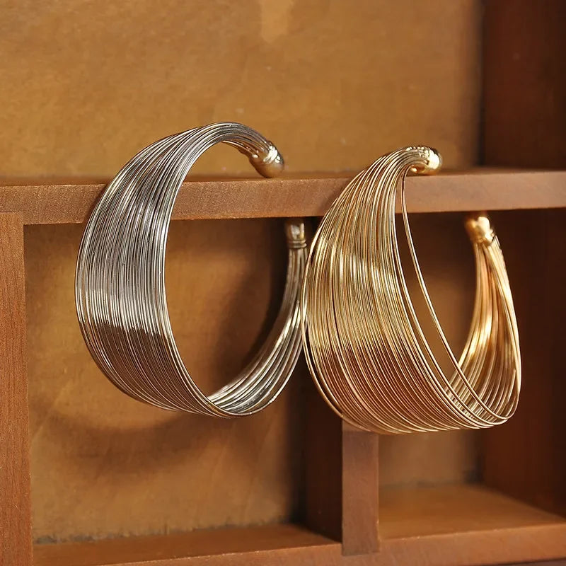 Breites Metallarmband, mehrschichtige Drähte, offene verstellbare Manschettenarmbänder für Damen, modische Persönlichkeit, Luxus-Schmuck, Accessoires, Geschenk