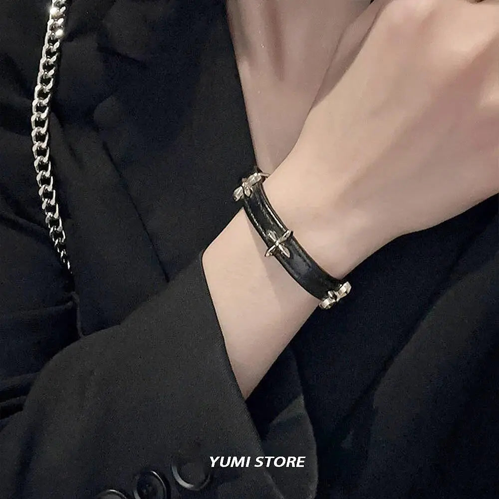 Neue Vintage Kreuz Armband Für Frauen Mode Punk PU Leder Einstellbare Armband Hot Girl Kpop Schmuck Coole Y2K Zubehör