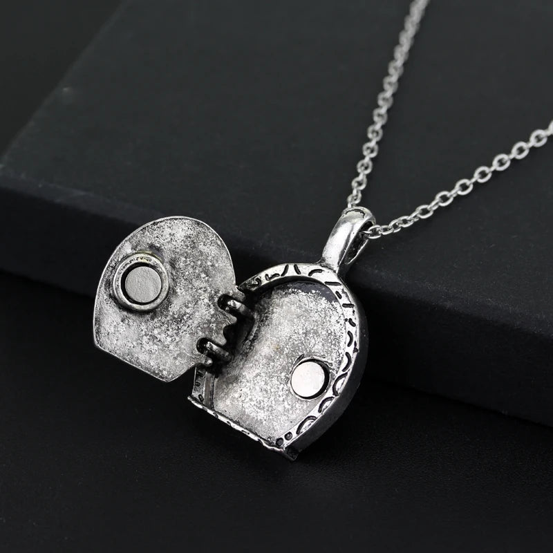 Die Fee Tür Medaillon Halskette Bilbo Baggins Vintage Retro Grün Anhänger Film Schmuck Für Männer und Frauen Mode Accessoires