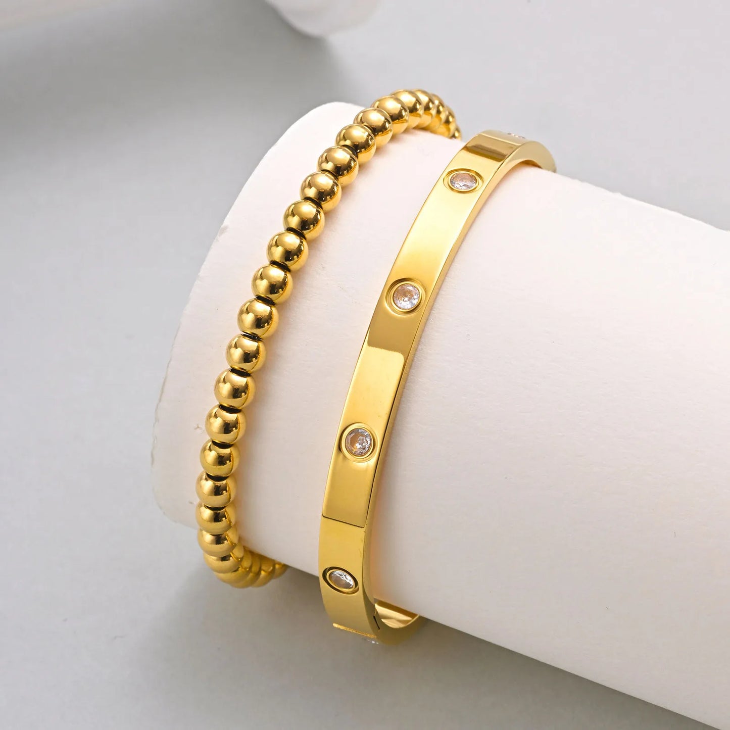 Vnox 2–8 mm Damen-Armbänder-Set, einfache gestapelte vergoldete Edelstahl-Perlen-Armbänder, glamouröse Liebesgeschenk-Manschettenarmbänder für Sie