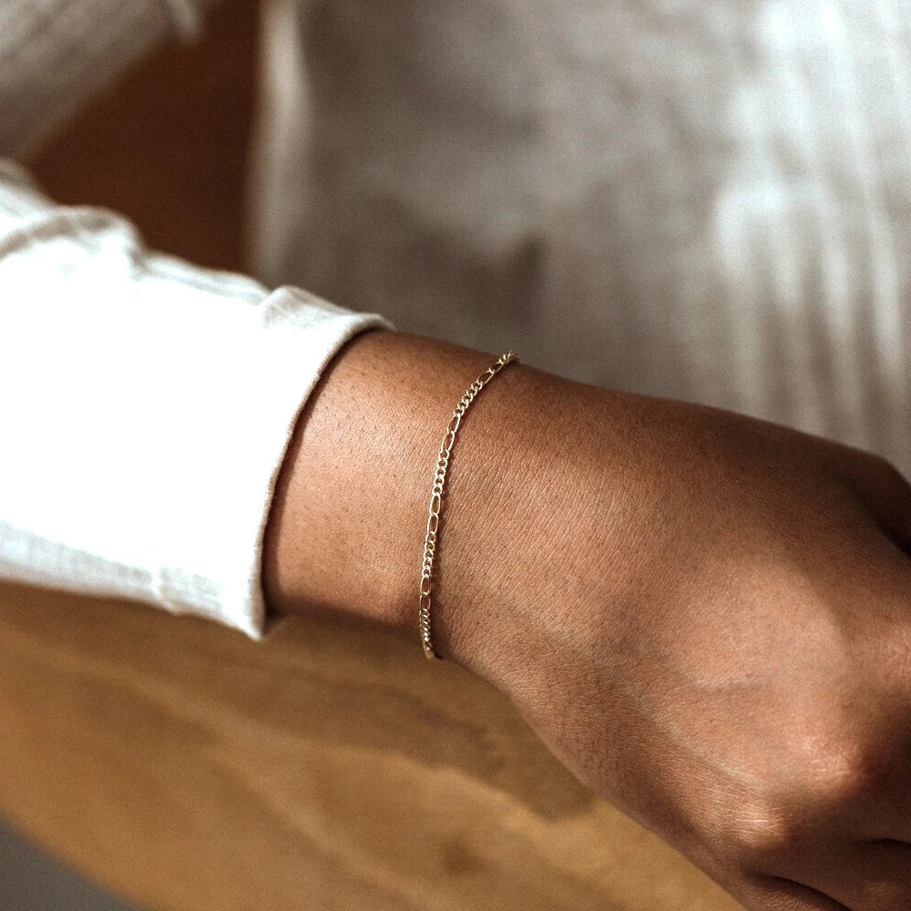 eManco Figaro-Kettenarmband für Damen, Edelstahl, vergoldet, schlichter Handschmuck im Großhandel