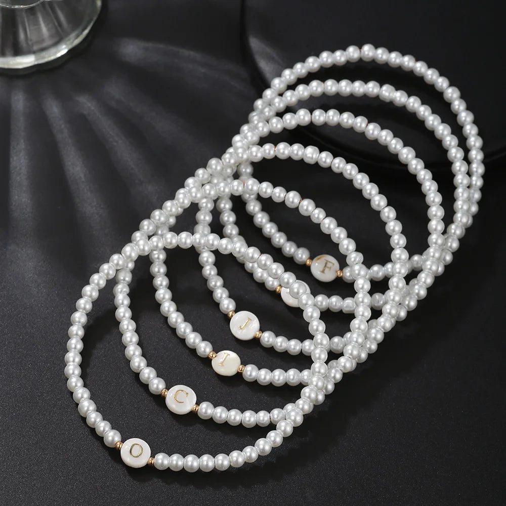 LATS Einfaches, vielseitiges 26-Buchstaben-Perlenarmband für Damen, modische elastische Perlenarmbänder, Handgelenkschmuck, Accessoires im Großhandel
