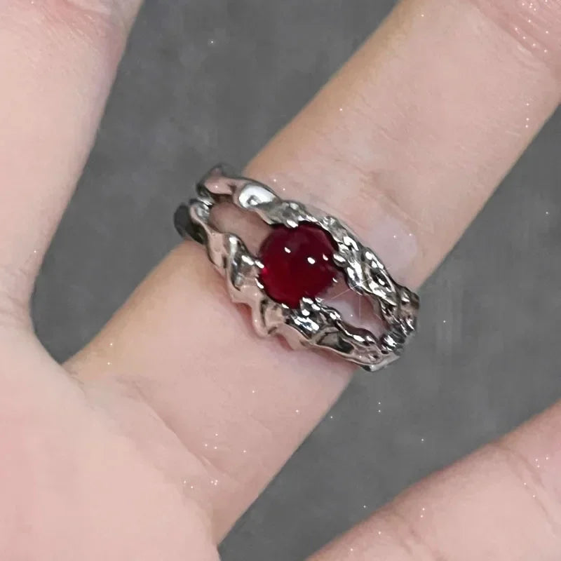 Verstellbarer Öffnungsring für Frauen, unregelmäßiger roter Kristallglas-Herz, ästhetische Ringe, Gothic-Tier-Spinnenring, kreativer Schmuck