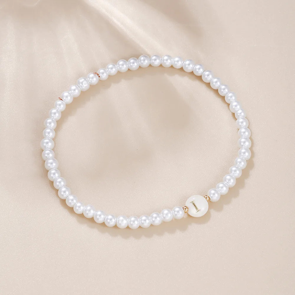 LATS Einfaches, vielseitiges 26-Buchstaben-Perlenarmband für Damen, modische elastische Perlenarmbänder, Handgelenkschmuck, Accessoires im Großhandel