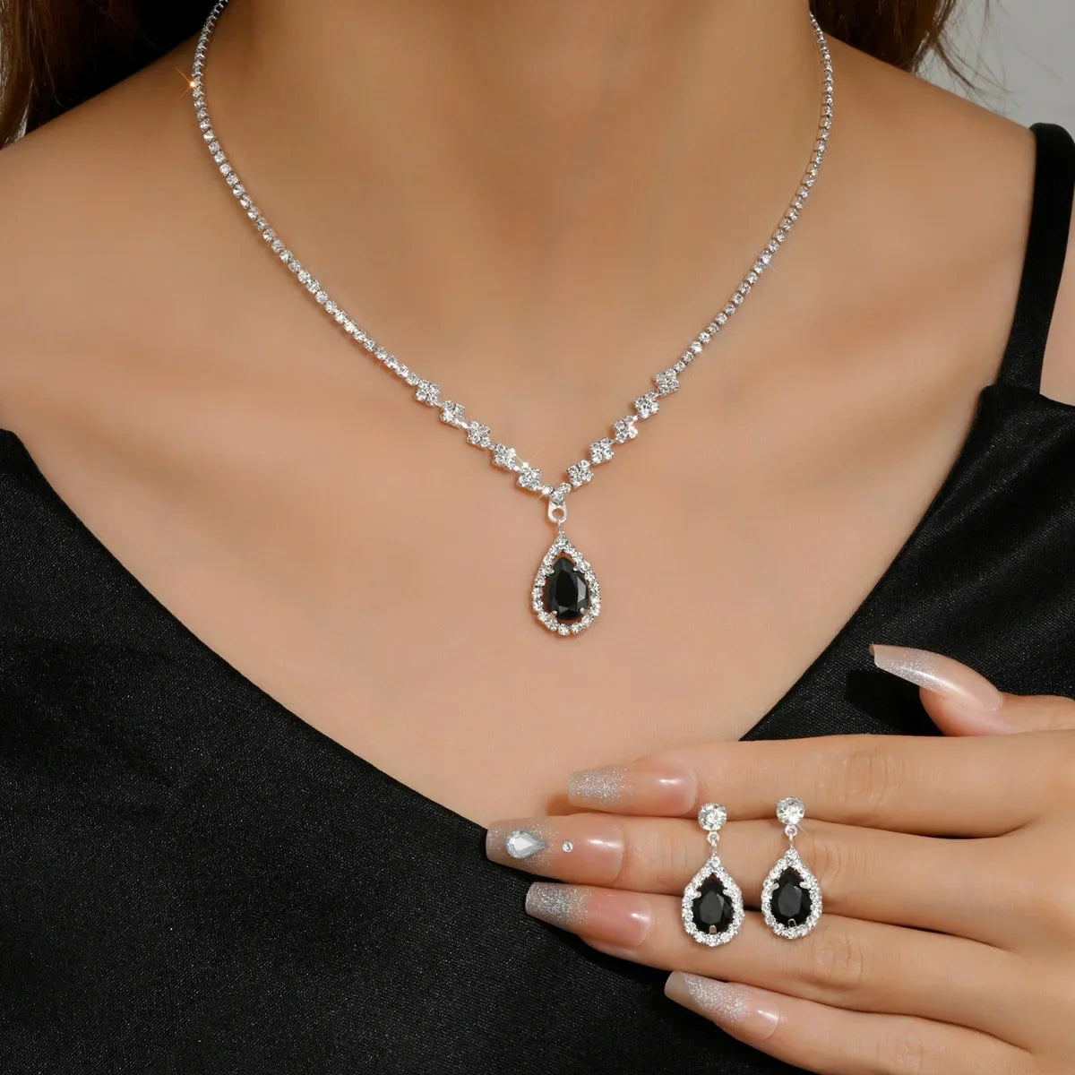 3-teiliges Schmuckset für die Hochzeit, Saison, Damenmode, Tröpfchen-Halskette und Ohrring-Set, Bankett-Party-Zubehör