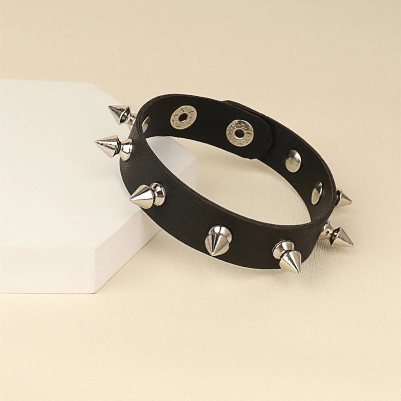 Punk Gothic Armband Spikes Armband Nieten Leder Manschette Armreif Metall Nieten Armband Schmuck Einstellbar Geschenk Unisex