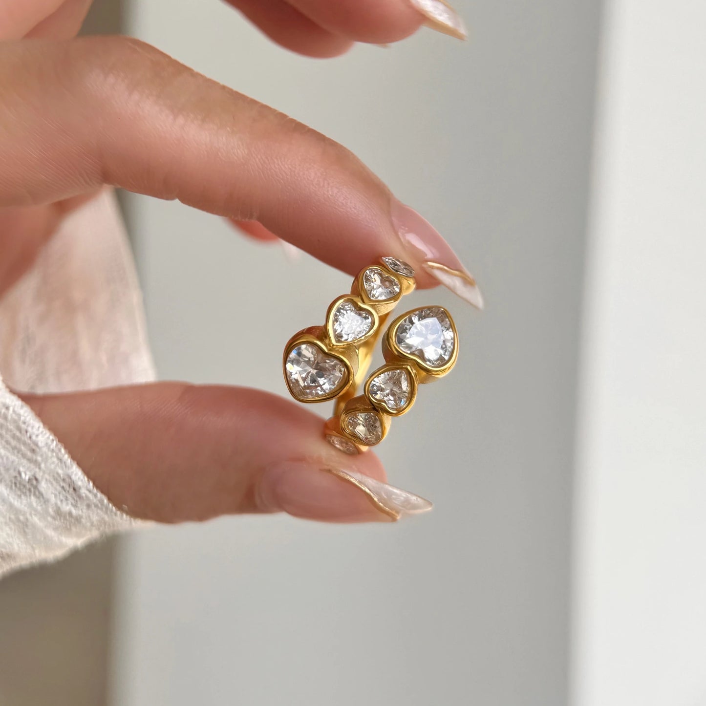 DASEIN 2025 Neue Liebesherz-Zirkon-Ringe, 18 Karat vergoldet, hypoallergen, Edelstahl, romantischer offener Ring für Damen, Hochzeitsschmuck