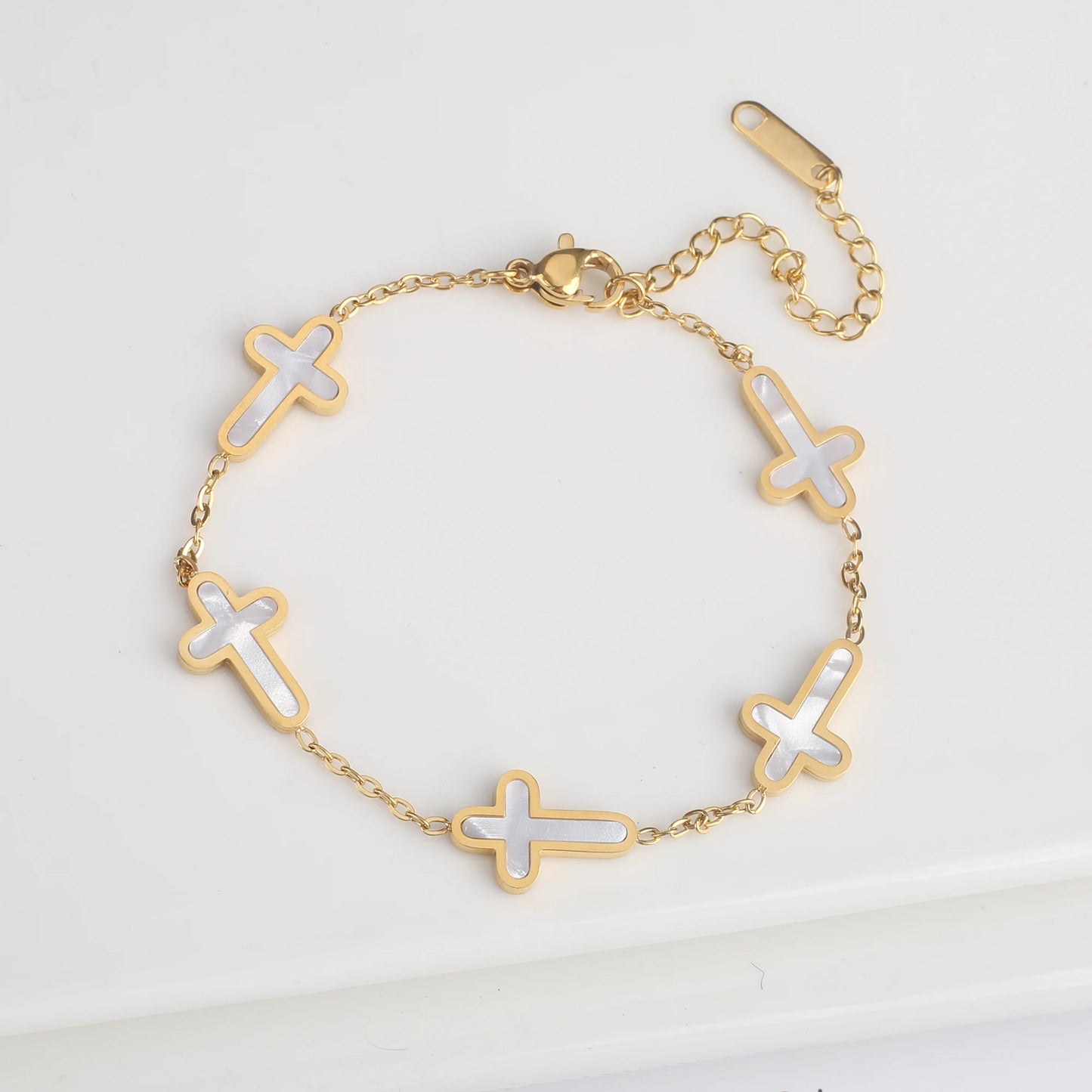 Stilvolles Edelstahl-Gothic-Kreuz-verstellbares Kettenarmband für Mann und Frau, einfache tägliche Party, goldfarbener religiöser Schmuck