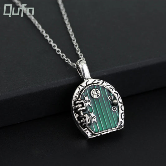 Die Fee Tür Medaillon Halskette Bilbo Baggins Vintage Retro Grün Anhänger Film Schmuck Für Männer und Frauen Mode Accessoires