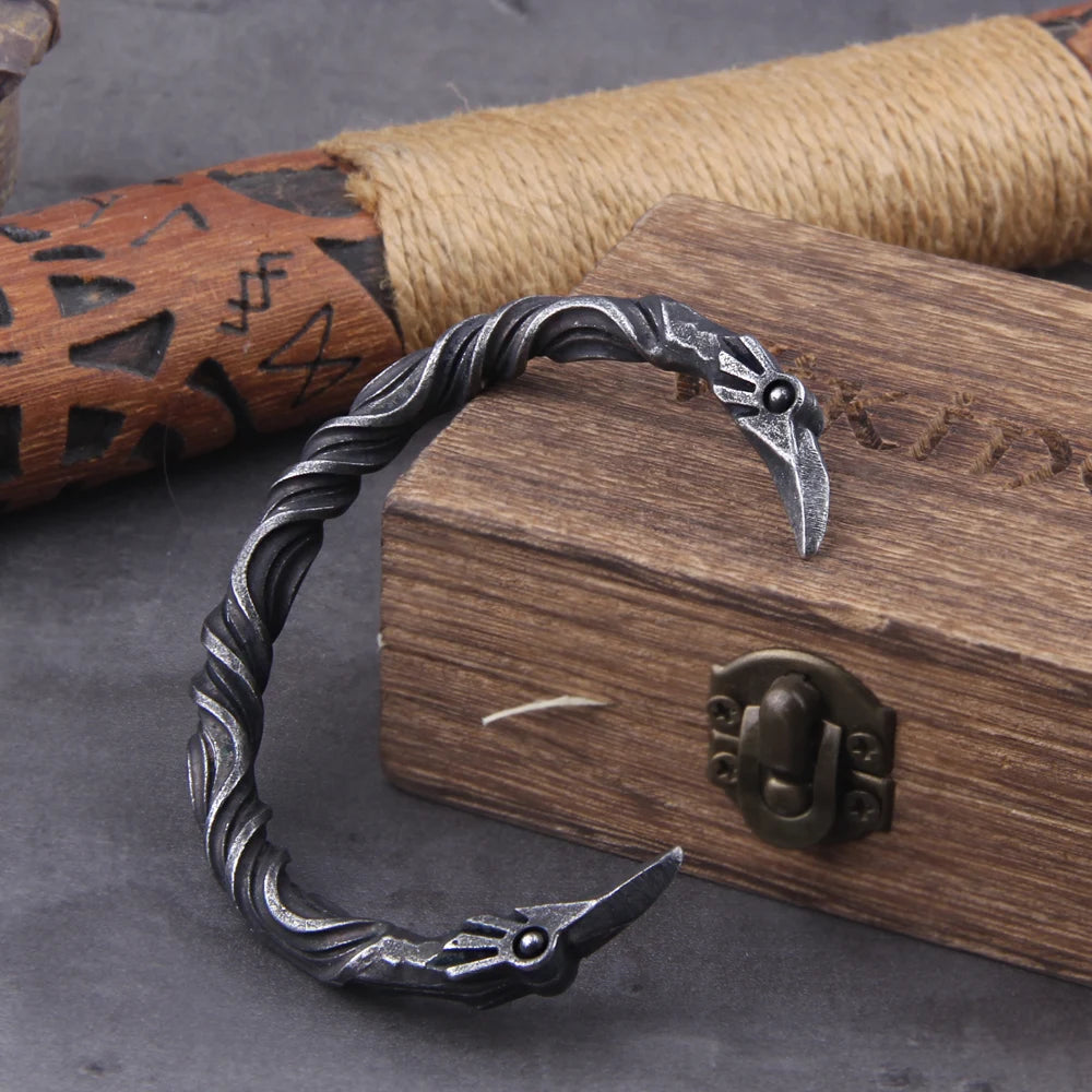 Edelstahl Nordic Viking Nordic Raven Armband Herren Armband Manschettenarmbänder mit Wikinger Holzkiste