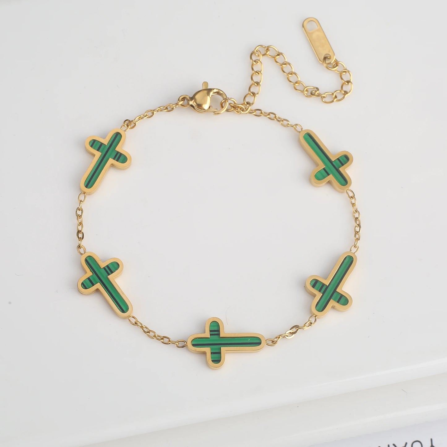 Stilvolles Edelstahl-Gothic-Kreuz-verstellbares Kettenarmband für Mann und Frau, einfache tägliche Party, goldfarbener religiöser Schmuck