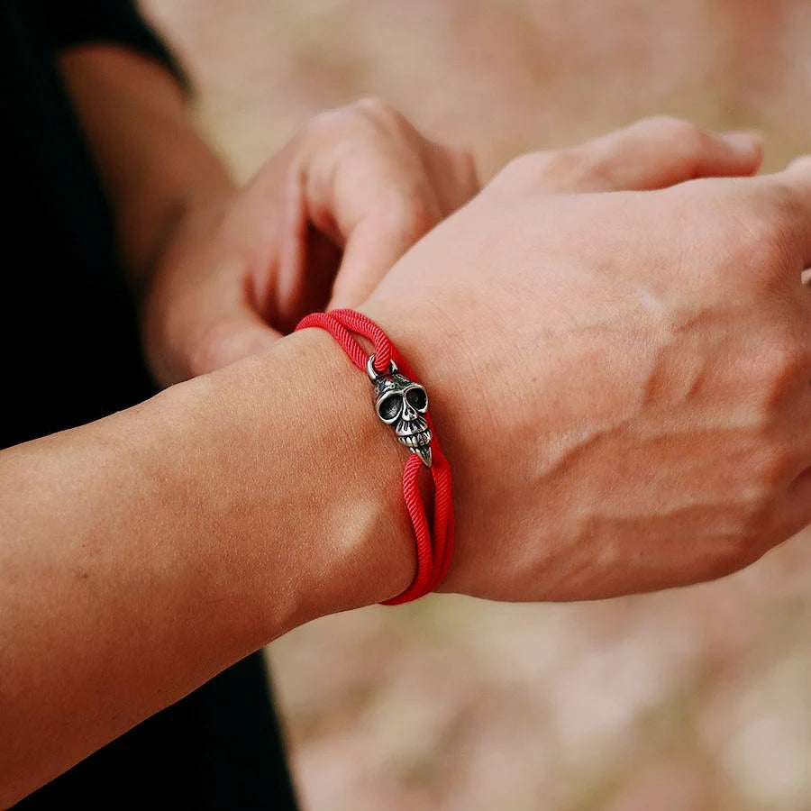 Neues Gothic-Schädel-Armband für Männer, handgefertigt, verschiebbar, verstellbar, dünne Schnur, einfacher Haken, nautisches Skelett-Armband, Pulseria
