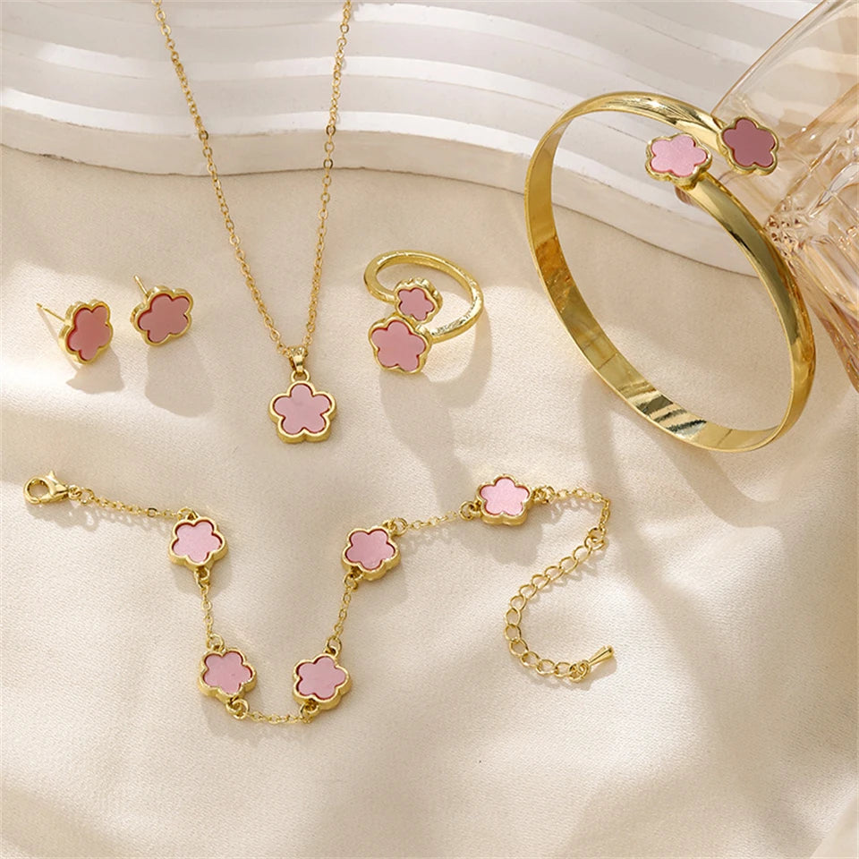 5 Stück Glückliche fünfblütige Blume Frauen Schmuck Set, Mode Blume Armband + Halskette + Ohrringe + Armband + Ring, Geburtstag