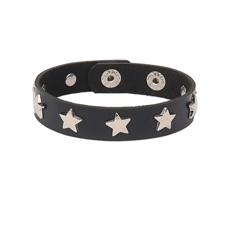 Punk-Lederarmband für 90er-Jahre-Männer und Frauen, Nieten-Manschettenarmband, verstellbares schwarzes Lederarmband, Metallbesatz, Schmuck, Geschenk