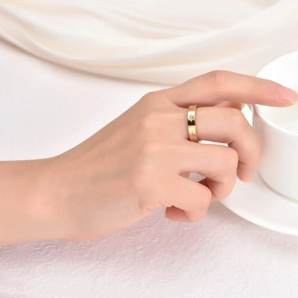 Kolmnsta Neue 4mm Sonnenblume Titan Stahl Ring Für Frauen Vergoldet Kubikzircon, Verlobung, Hochzeit Ringe Paar Schmuck geschenke