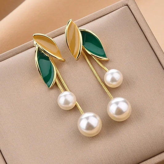 2023 neue Mode-Trend Einzigartiges Design Elegante Zarte Licht Luxus Perle Blatt Quaste Ohrringe Frauen Schmuck Party Premium Geschenke