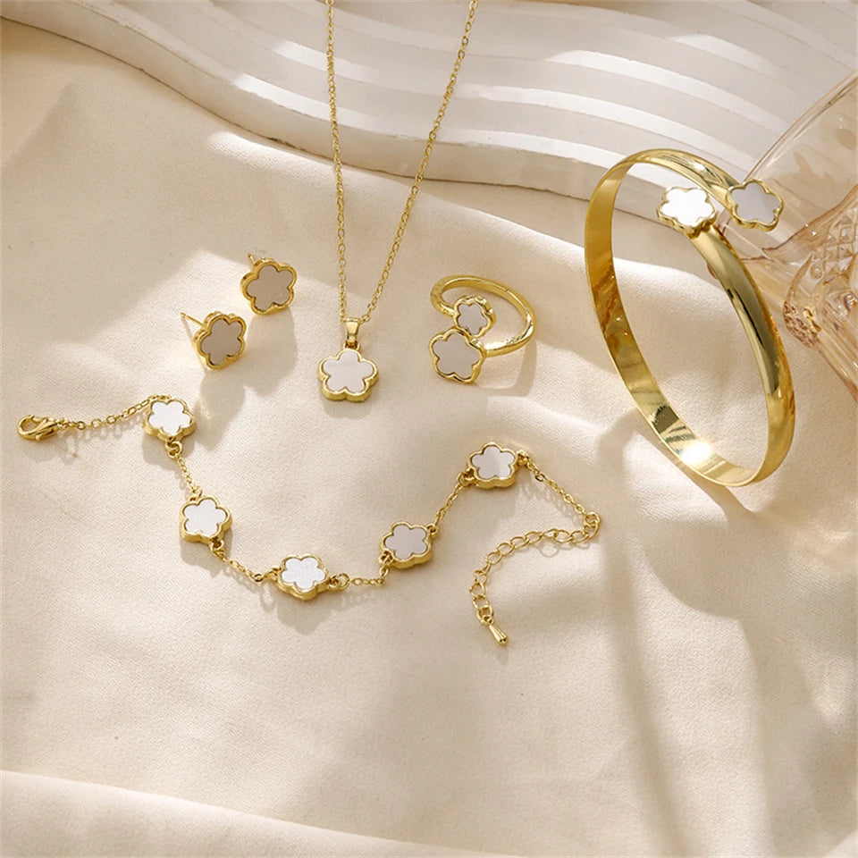 5 Stück Glückliche fünfblütige Blume Frauen Schmuck Set, Mode Blume Armband + Halskette + Ohrringe + Armband + Ring, Geburtstag