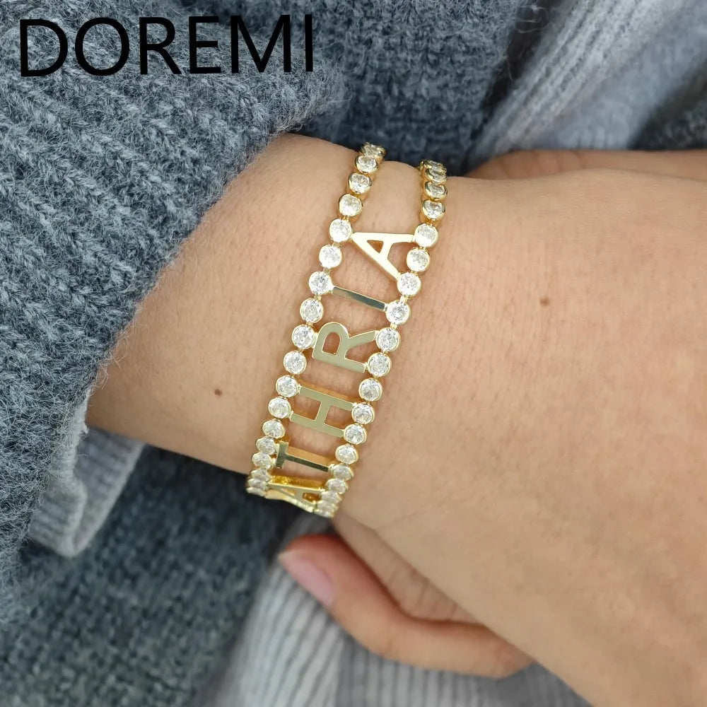 DOREMI Doppelte Tenniskette, individuelle Buchstaben-Designs, personalisiertes Namensarmband für Damen, elegante individuelle Schmuckarmbänder
