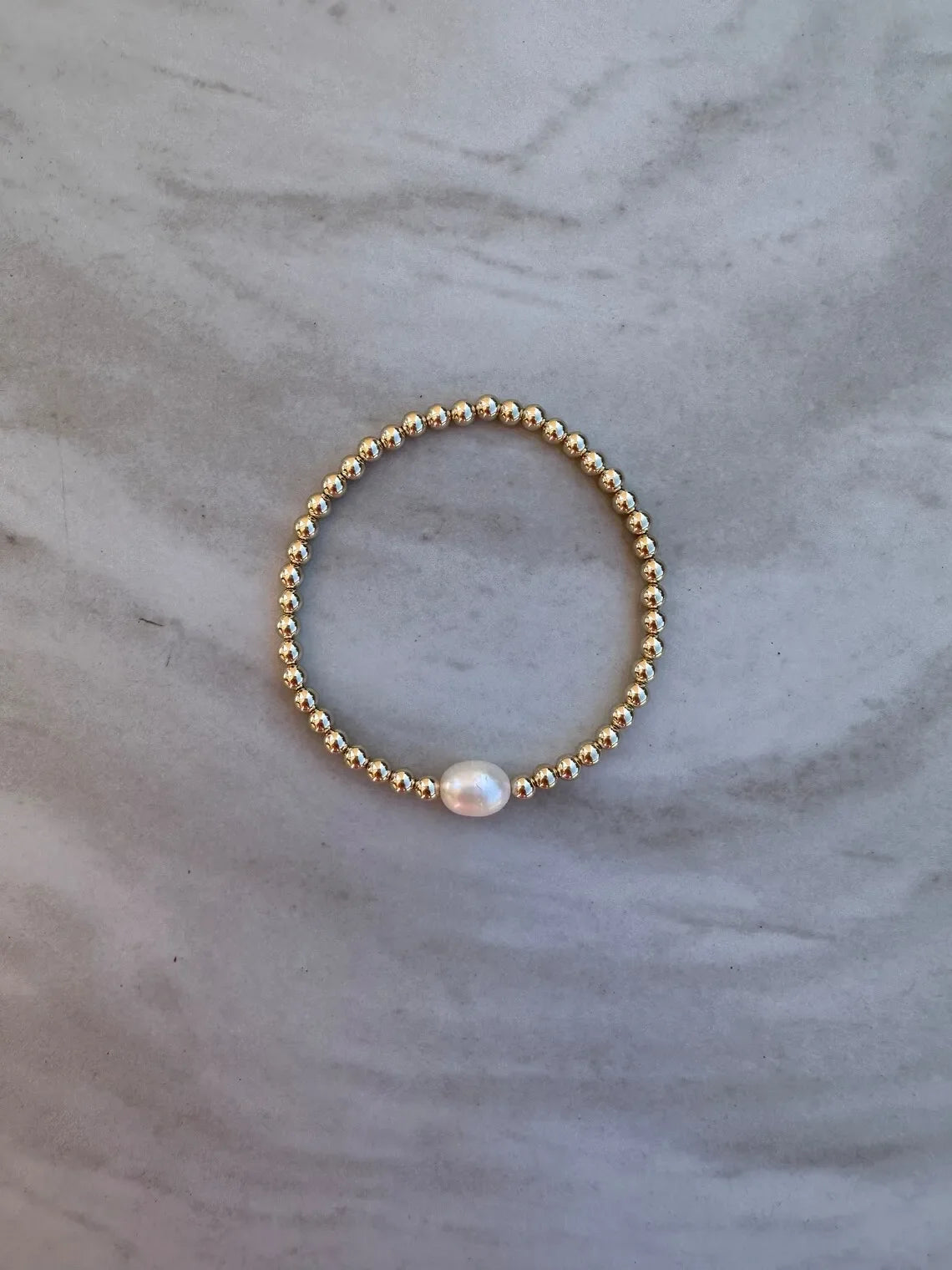 CCGOOD Elegantes Süßwasserperlen-Armband, 18 Karat vergoldet, Damenschmuck, stapelbar, dehnbar, verstellbare Armbänder, Geschenk für Sie