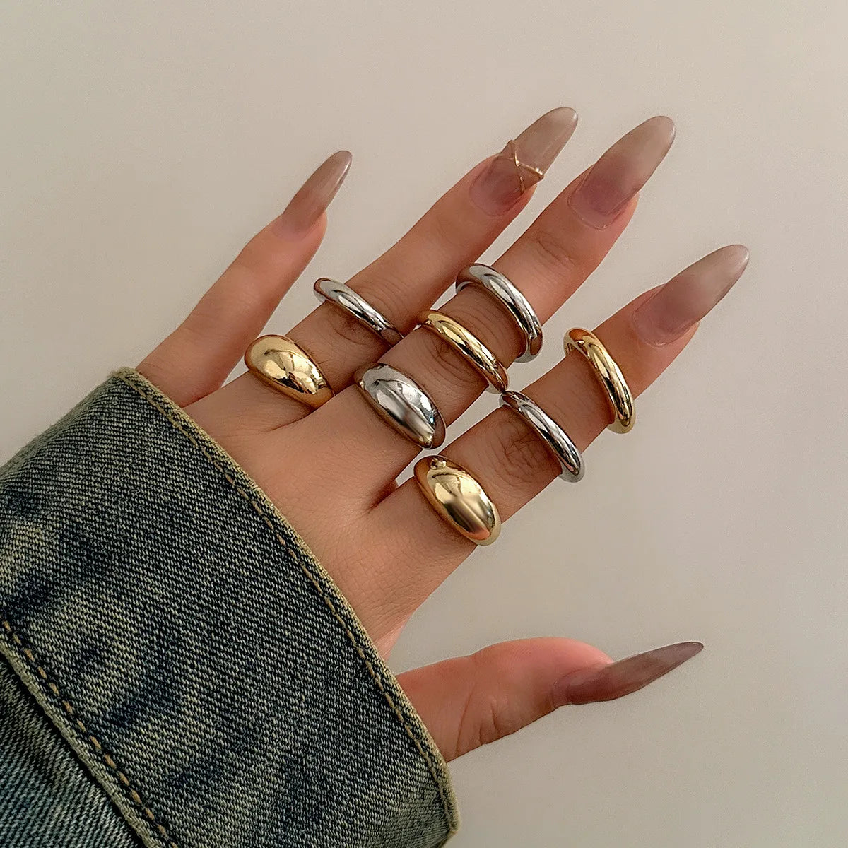 8-teiliges klobiges, offenes, glattes Oberflächen-Ring-Set für Damen, trendige Goldfarbe und Silberfarbe, gemischte Fingerringe, Accessoires, Mode