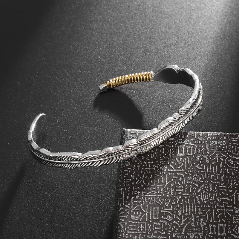 Silberfarbenes Feder-Manschettenarmband für Männer und Frauen, Vintage-verstellbares Armband, Armreif, Modeschmuck