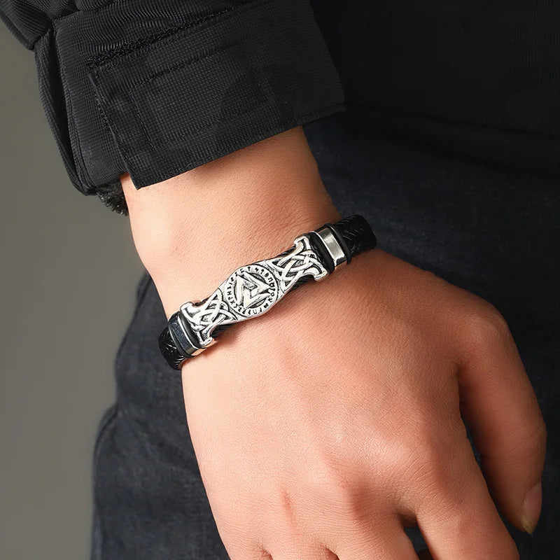 Vintage Wikinger gewebtes Lederarmband nordischer keltischer Knoten Valknut Symbol magnetischer Armreif für Herrenschmuck