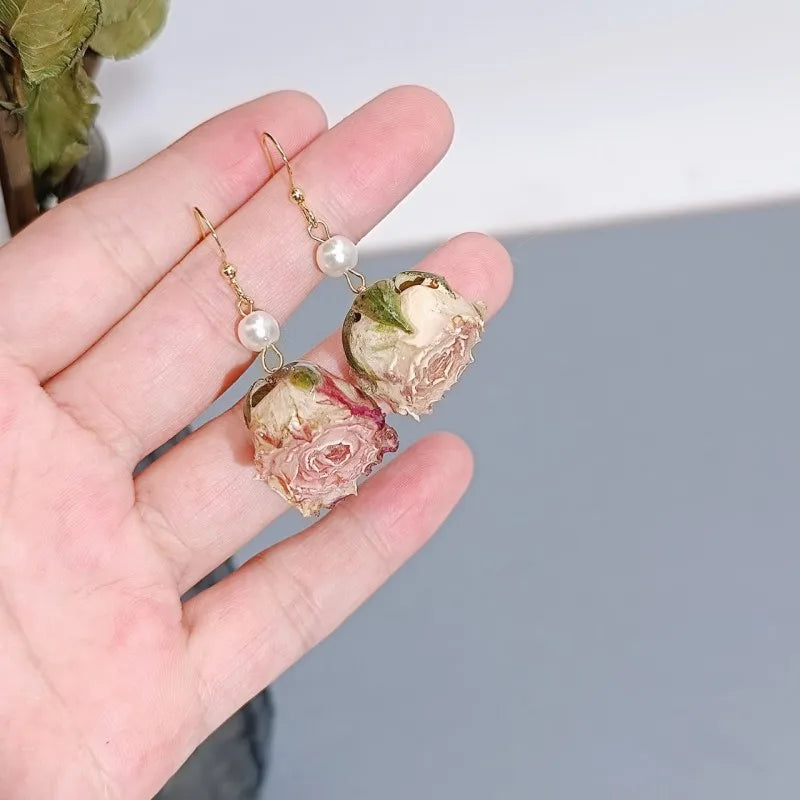 Einzigartige getrocknete Blumenohrringe, elegante natürliche Rose, Blumenperle, Quaste, lange Ohrringe, Epoxidharz, Rosenohrringe, Schmuck im Großhandel