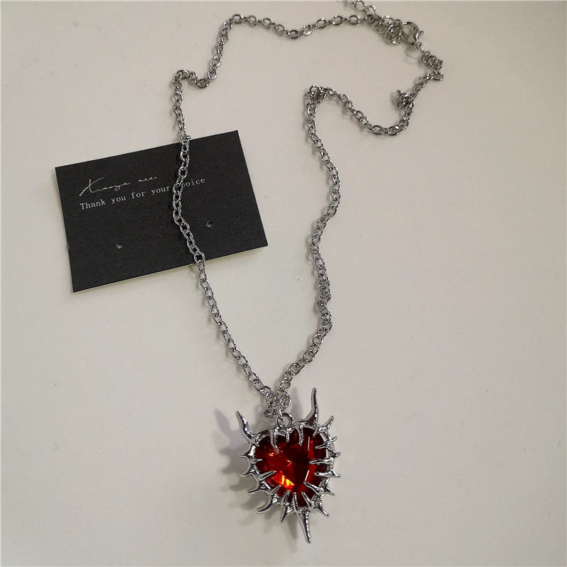 Gothic Rotes Herz Dornen Kreuz Ketten Halskette Für Frauen Männer Hip-Hop Persönlichkeit Trendy Charme Grunge Punk Schmuck Y2k zubehör