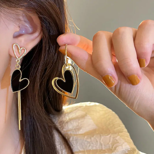 Schwarze Herz-Ohrringe für Frauen, goldfarben, lange Quaste, Metall, asymmetrische Ohrringe, übertriebene Tropfen-Ohrringe, Party, Hochzeit, Schmuck