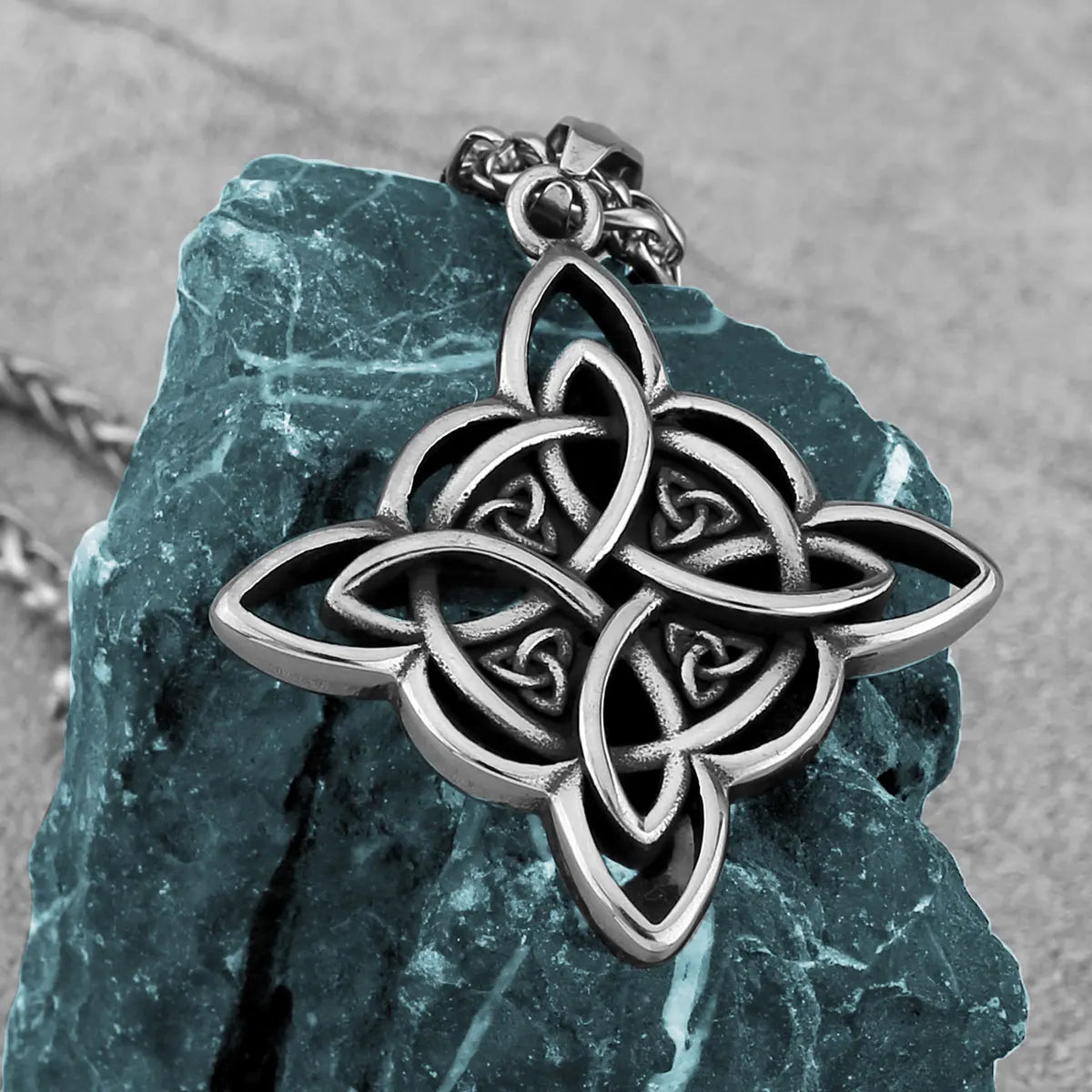 Vintage irische keltische Knoten Halskette Wikinger Schmuck Amulett Anhänger Mode Edelstahl Schmuck Geschenke Großhandel für Männer Frauen