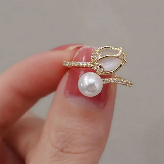 Mode Tulpe Blume Imitation Perle Ringe für Frauen Elegante Licht Luxus Zirkon Verstellbare Öffnung Ring Hochzeit Schmuck
