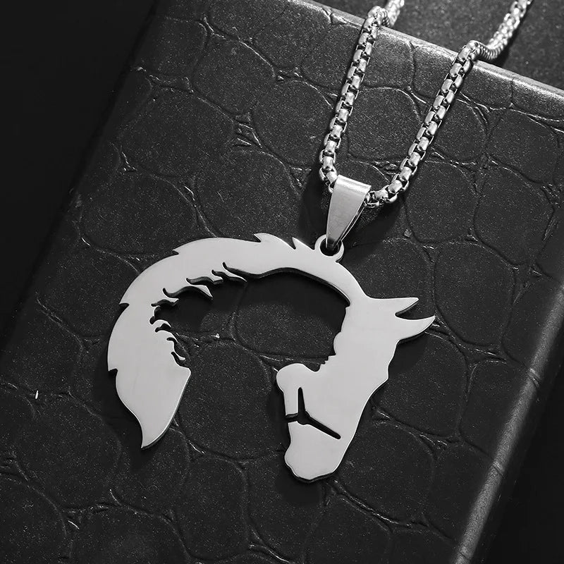 1Pcs Exquisite Titan Stahl Pferd Kopf Tier Halskette Geeignet Für Männer Und Frauen Mode Anhänger Hip Hop Trend Party schmuck