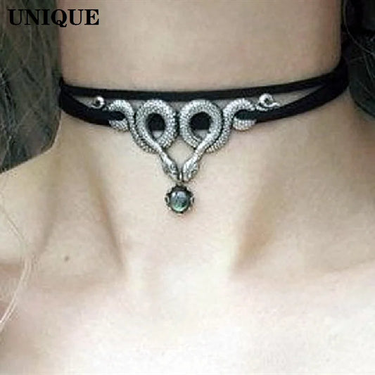 2025, Vintage-Halskette mit Schlangen-Anhänger für Männer und Frauen, modischer Gothic-Schmuck, bizarre religiöse Miko-Doppelkette, Halsband, einteilig