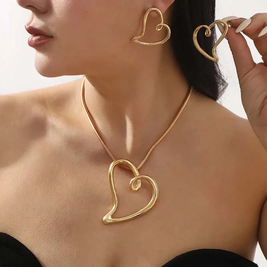 Einfache Metall Hohl Herz Anhänger Halsketten Ohrringe für Frauen Mode Große Liebe Persönlichkeit Choker Halsketten Schmuck Set Geschenke