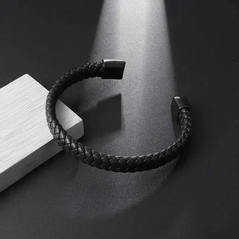 Klassisches einlagiges schwarzes handgewebtes Lederarmband mit Metall-Magnetverschluss, Herrenmode, Business-Schmuck, Geschenk